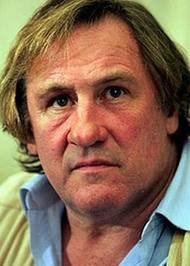 Жерар Депардье Парисын төв гудамжинд зодоон хийжээ